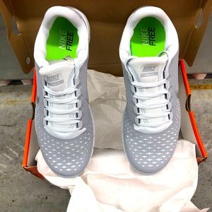 New with box & packaging Nike Free 3.0 V4